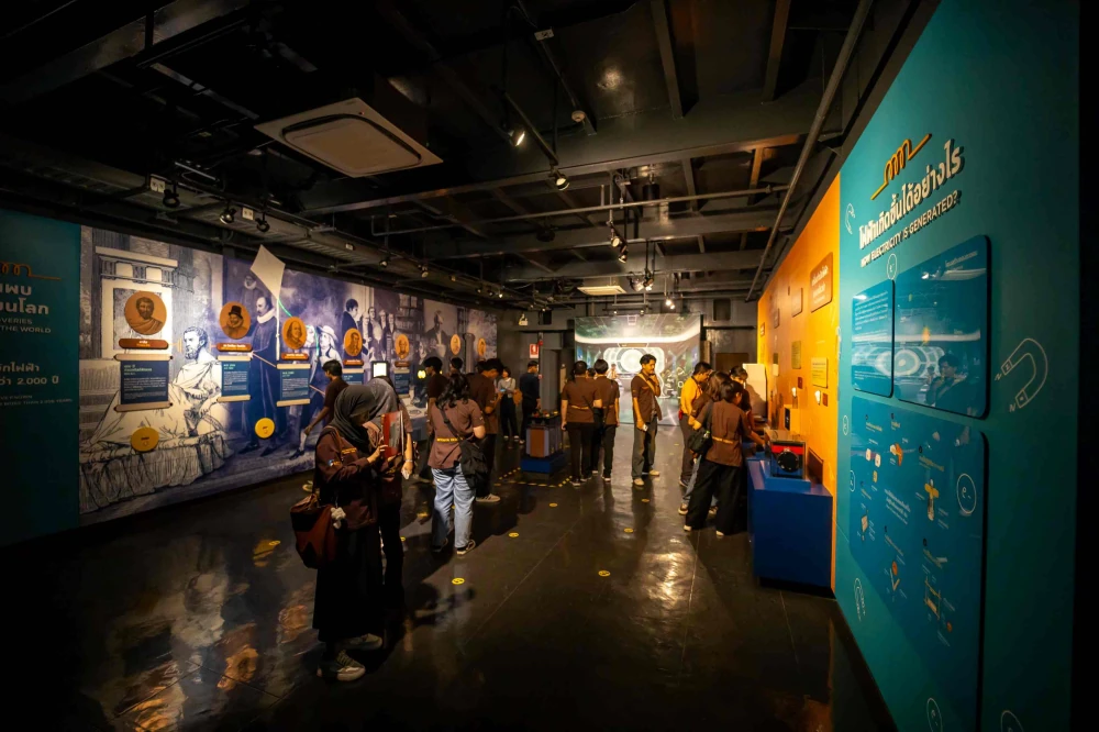 ศูนย์เรียนรู้โรงไฟฟ้าขนอม “โรงไฟฟ้าเรือลอยน้ำ…จากหน่วยผลิตพลังงาน สู่การเป็นมรดกอุตสาหกรรมแลนด์มาร์กสำคัญของชุมชน”