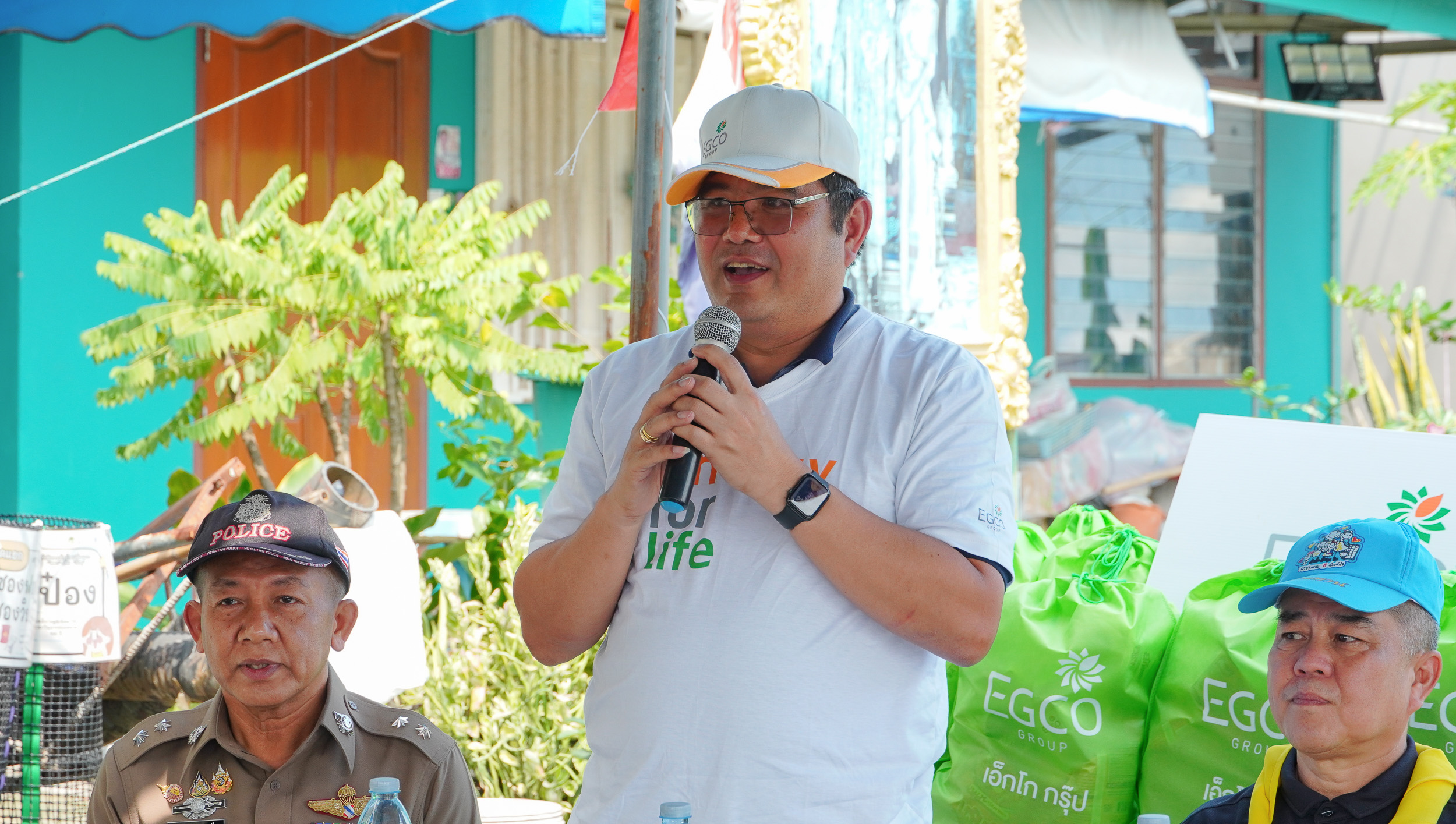 EGCO Group ส่งต่อพลังใจ มอบถุงยังชีพ ช่วยผู้ได้รับผลกระทบจากน้ำท่วมในเขตหลักสี่